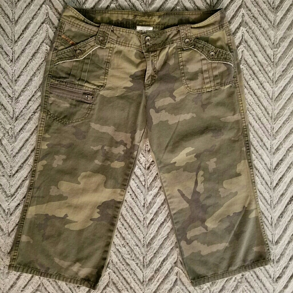 Camo Capri Pants
